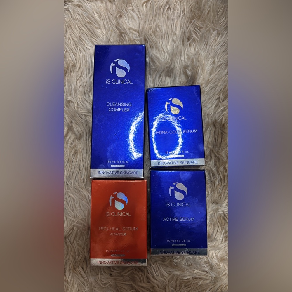 iS CLINICAL Skincare Set